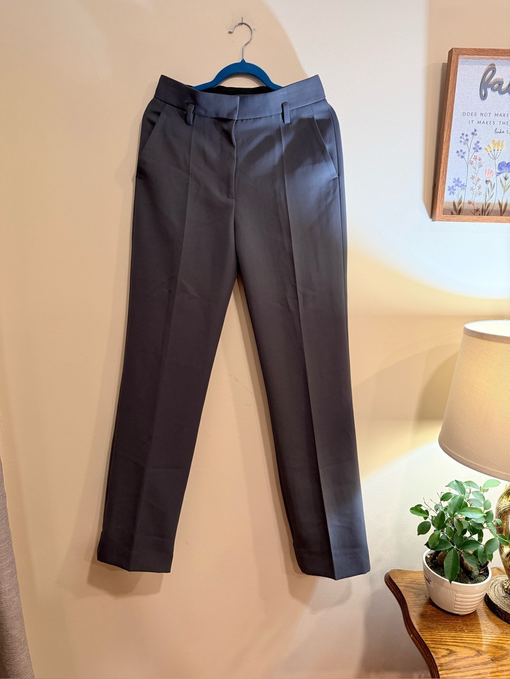 Marc Jacobs Women’s Gray Solid Pleated Straight Leg Twill Dress Pants Pockets
